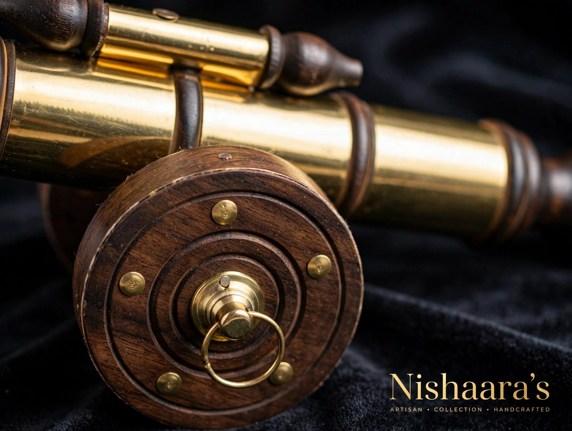 Nishaara’s Royal Salute – Brass & Mango Wood Decorative Cannon – 12.5 Inch